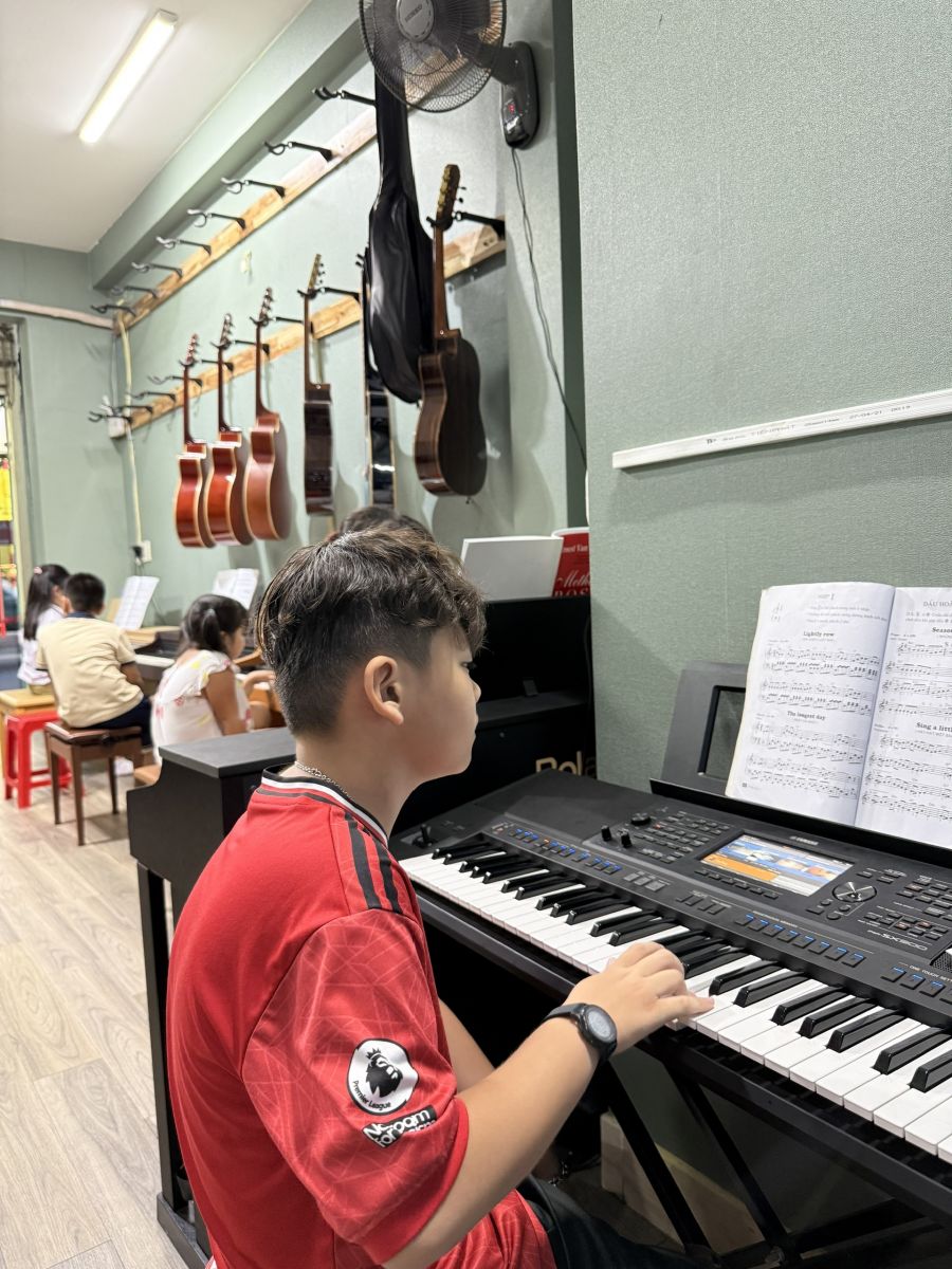 học đàn organ ở bình dương