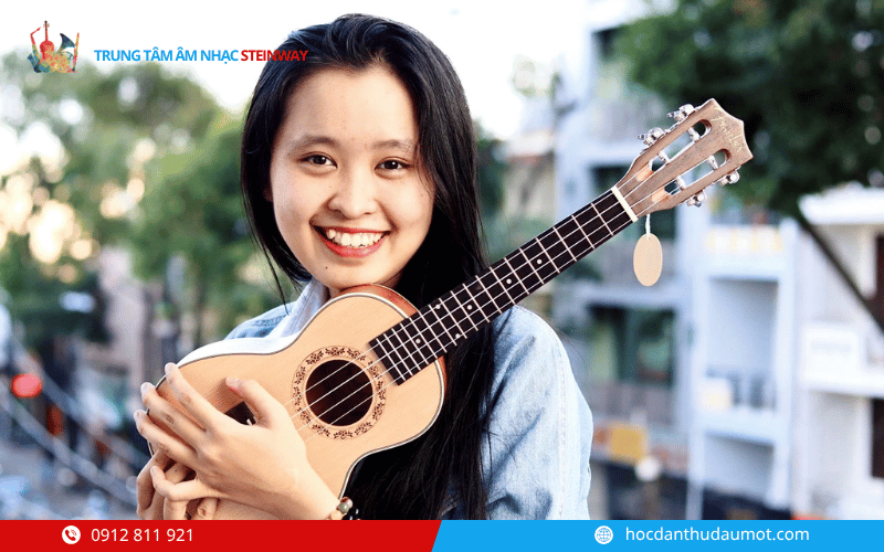 Ưu điểm khi học Ukulele tại Steinway